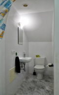 Toilette ( in der Garagenebene ) Toilette ( in der Garagenebene )