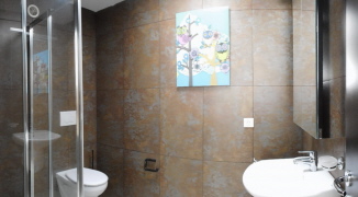 Bad zugehörig zu Schlafzimmer 2 Bad zugehörig zu Schlafzimmer 2