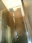 Dusche zu Wohnung 2 (Regendusche) Dusche zu Wohnung 2 (Regendusche)