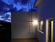 Terrasse zu Wohnung 2 (mit Dachleiter)